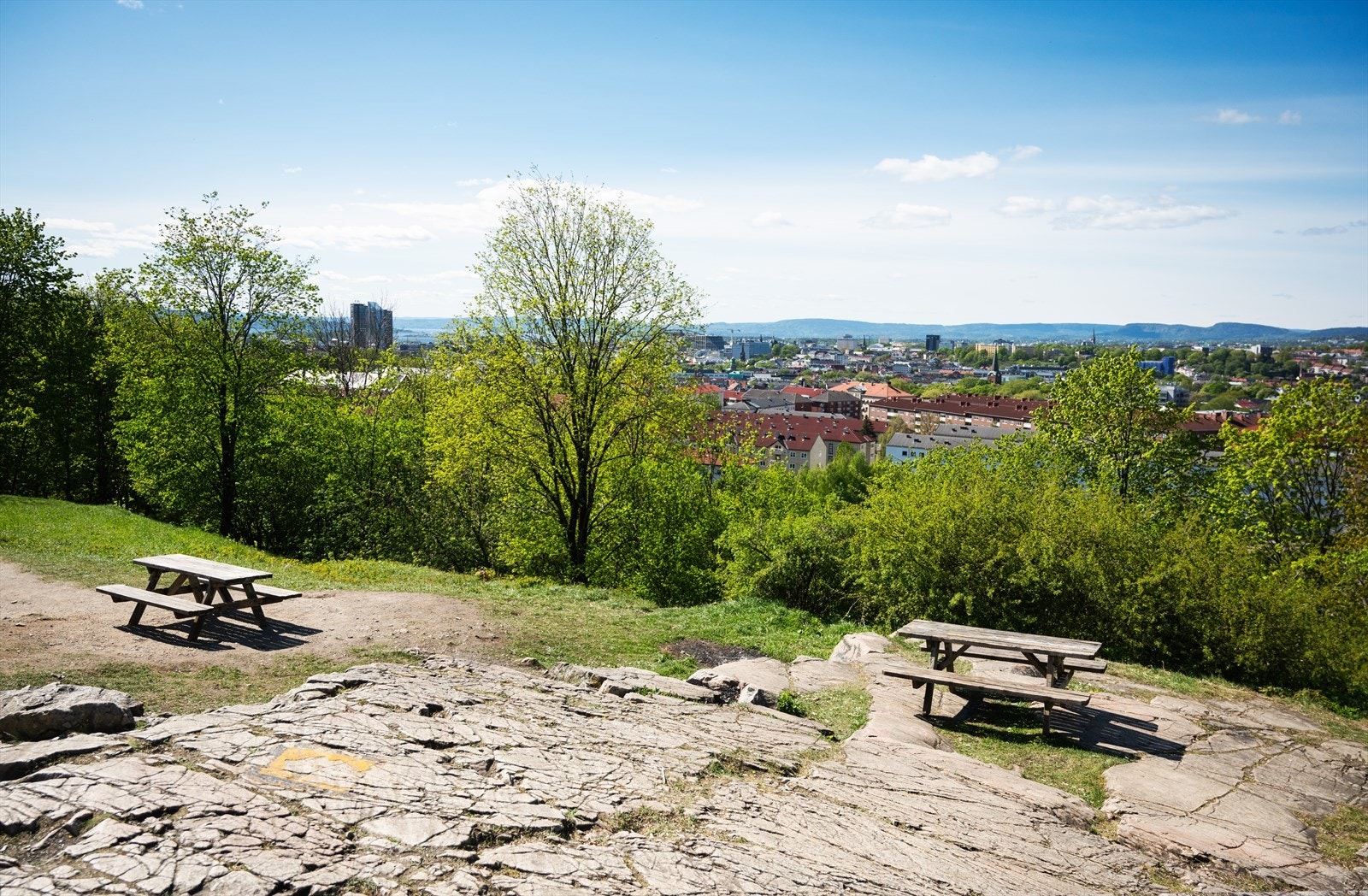 Her kan man nyte solrikedager og nyte en herlig utsikt over Oslo by Galleribilde