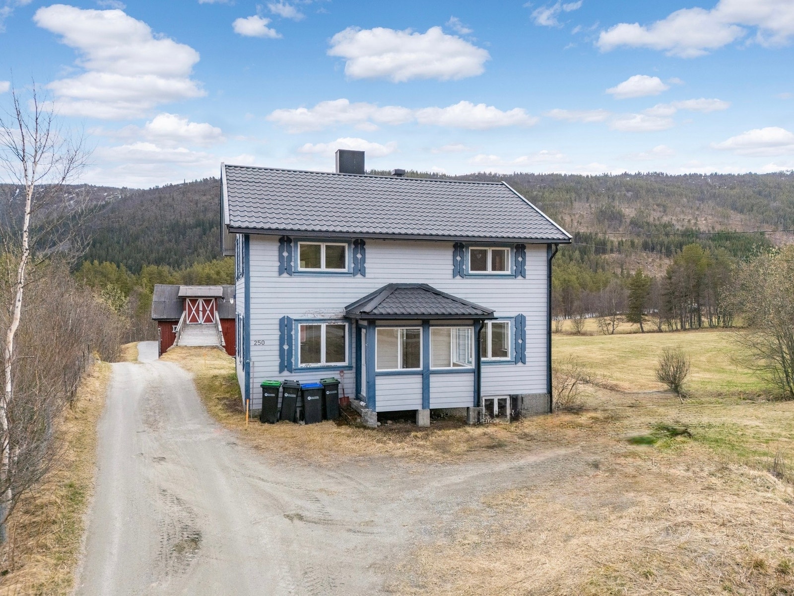 Lokal Eiendomsmegler MNEF/Partner/Økonom - Ådne Holestøl Hognerud ønsker velkommen til Hovsvegen 250 Galleribilde