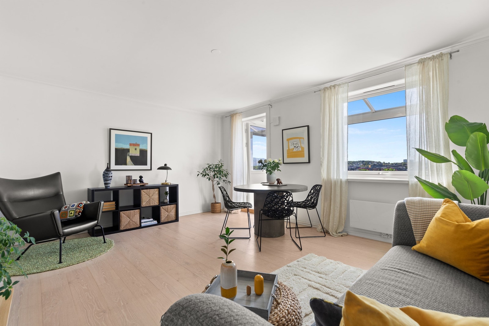 Leiligheten holder god standard med tidsriktige fargevalg. Galleribilde