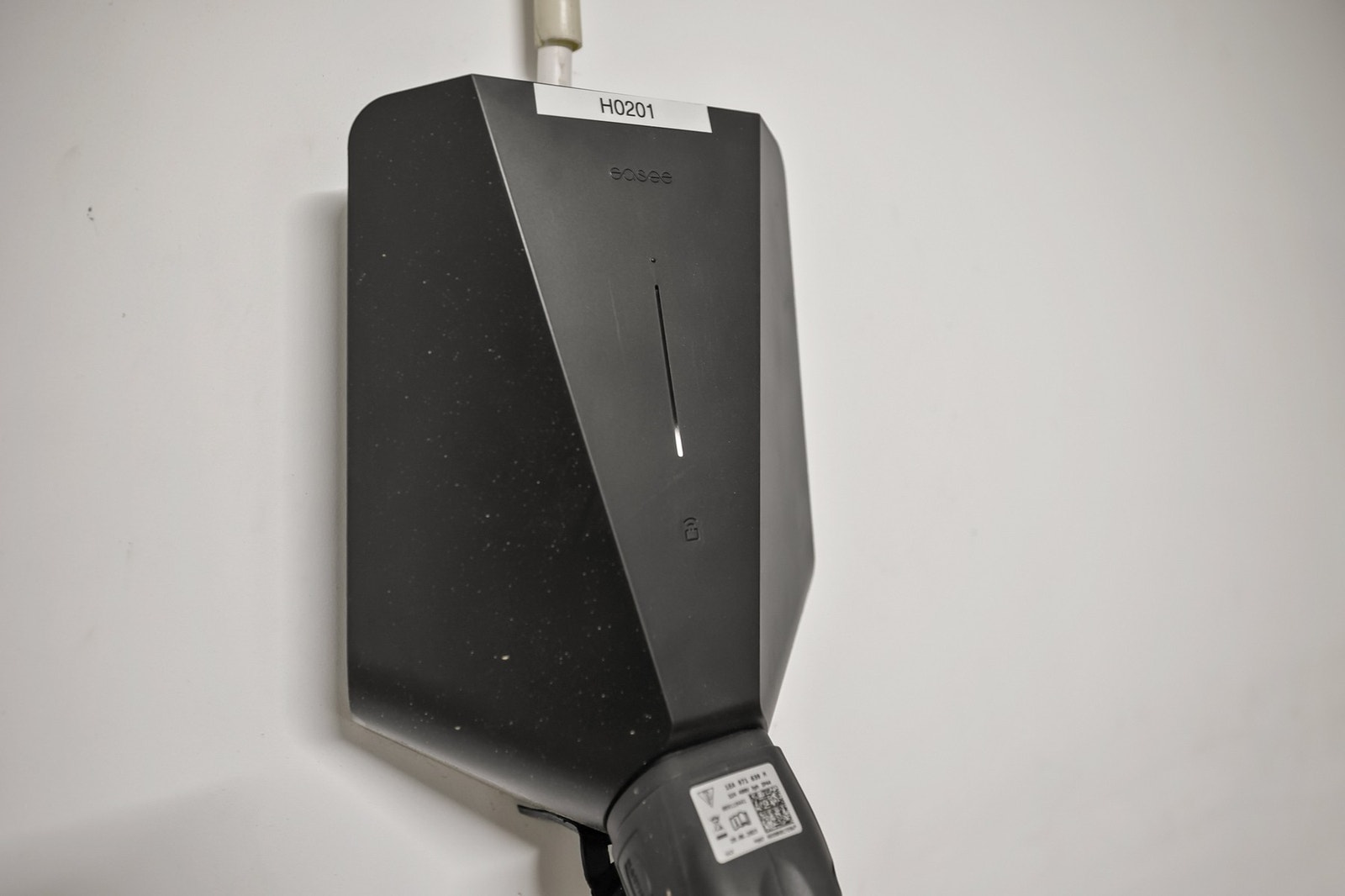 Med uttak for lading av elbil Galleribilde