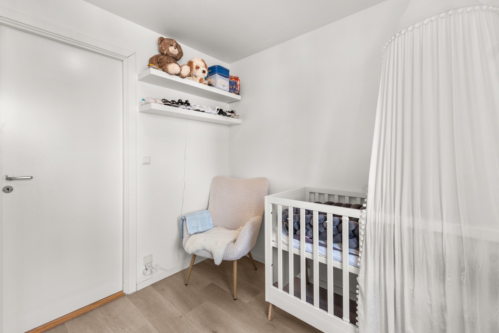 Egner seg ypperlig som barnerom, gjesteværelse eller hjemmekontor. Galleribilde