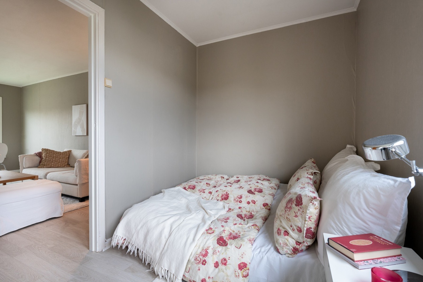 Bildene i denne annonsen er hentet fra en annen sammenliknbar leilighet i bygget. Galleribilde