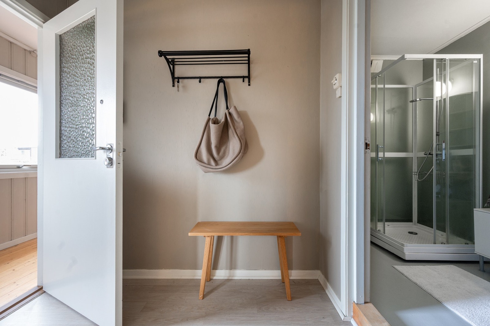 Bildene i denne annonsen er hentet fra en annen sammenliknbar leilighet i bygget. Galleribilde