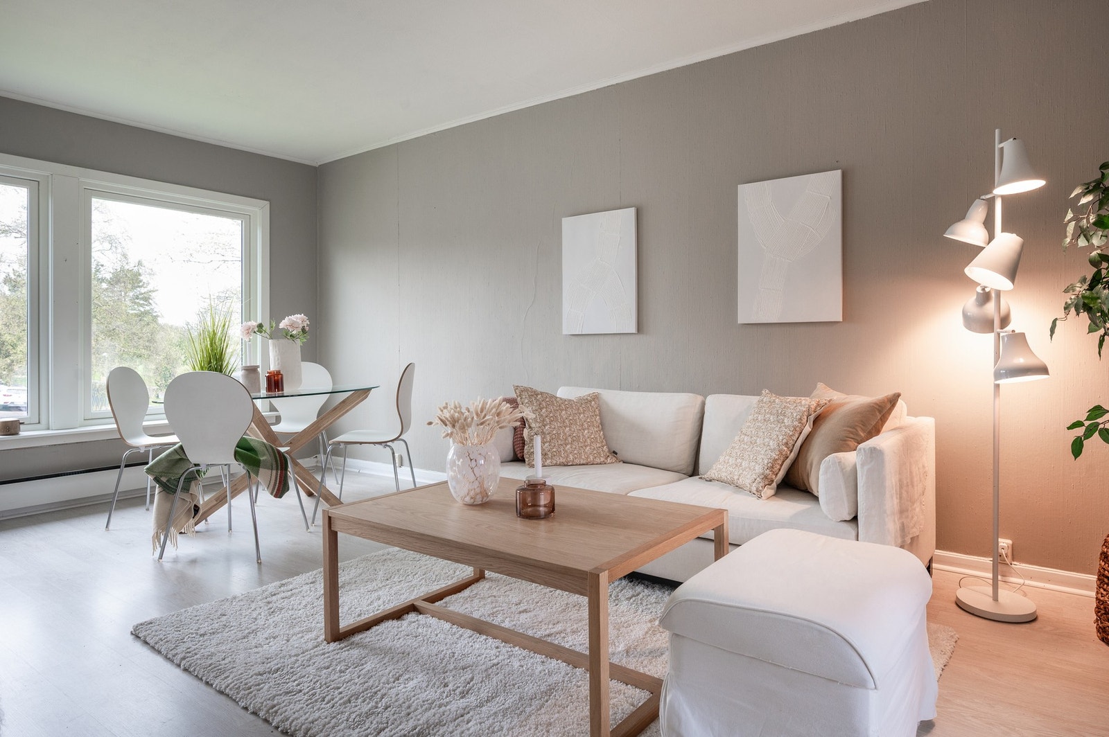 Bildene i denne annonsen er hentet fra en annen sammenliknbar leilighet i bygget. Galleribilde