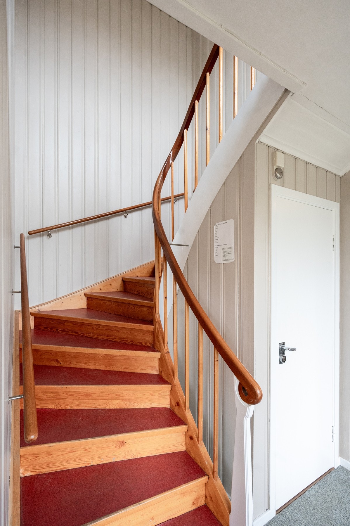 Leiligheten disponerer to bodrom i kjelleren. Galleribilde