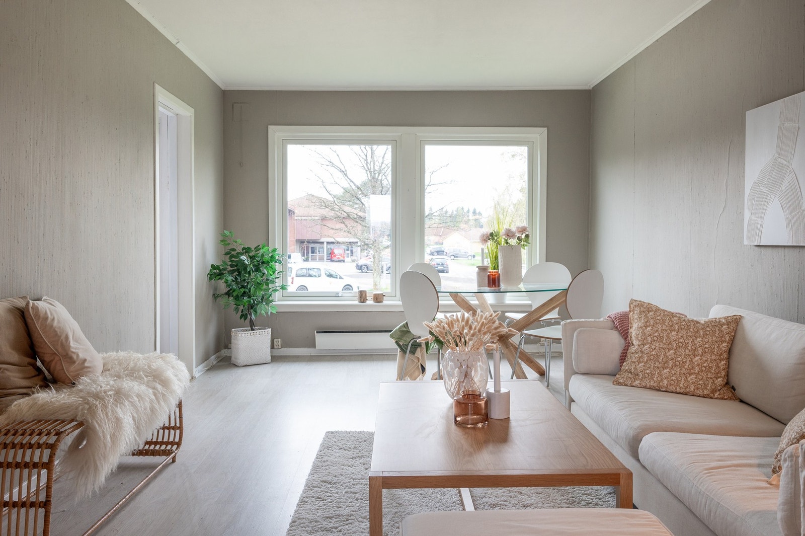 Bildene i denne annonsen er hentet fra en annen sammenliknbar leilighet i bygget. Galleribilde