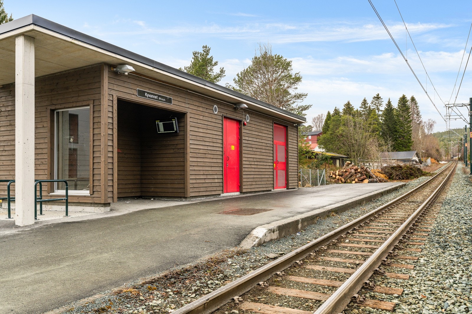 Godt kollektivtilbud med trikkholdeplassen like nedenfor som gjør det enkelt og komme seg t/r Trondheim sentrum Galleribilde