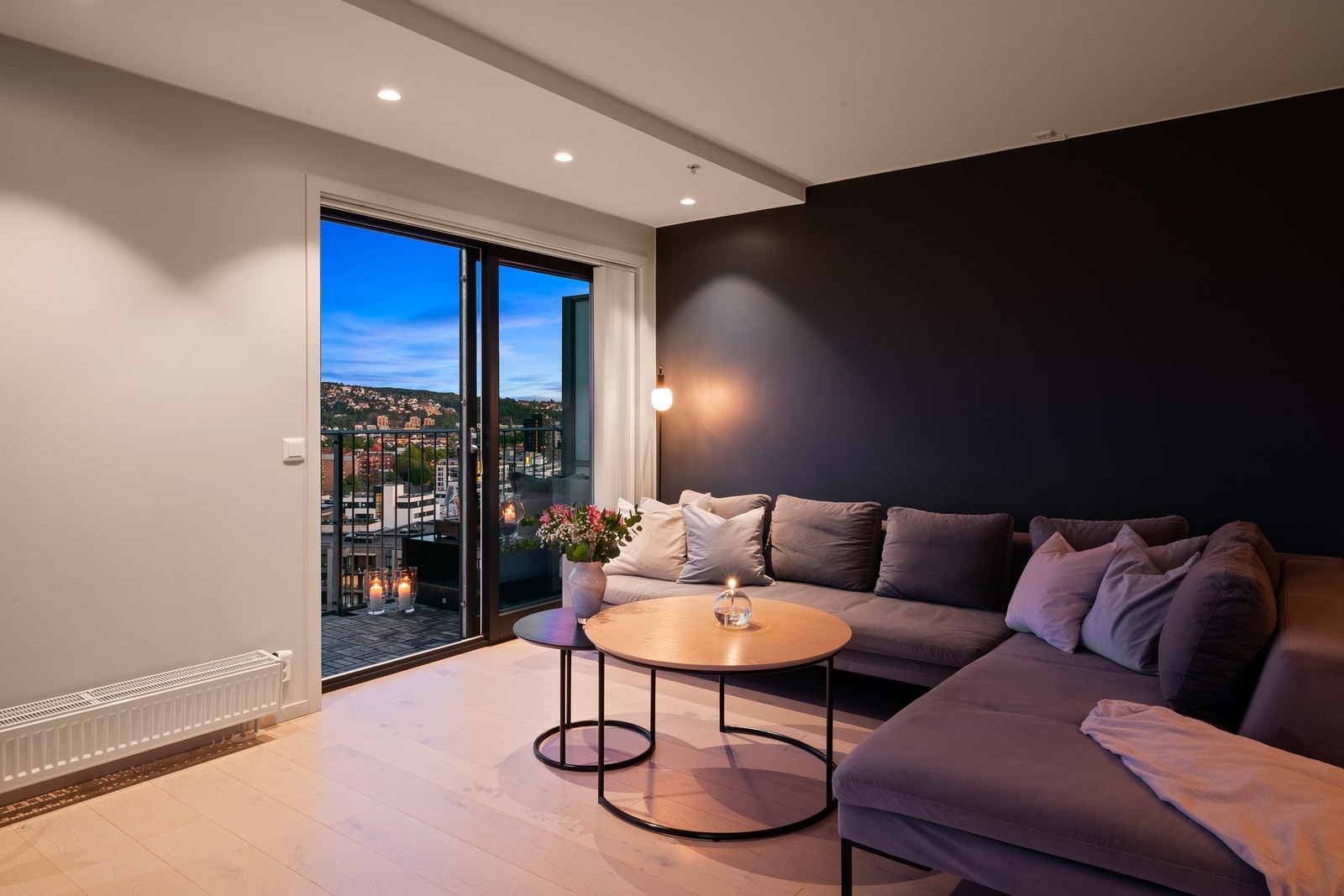 Der er også veldig gode muligheter for gjennomlufting i hele leiligheten, som er kjærkomment på varme sommerdager. Galleribilde