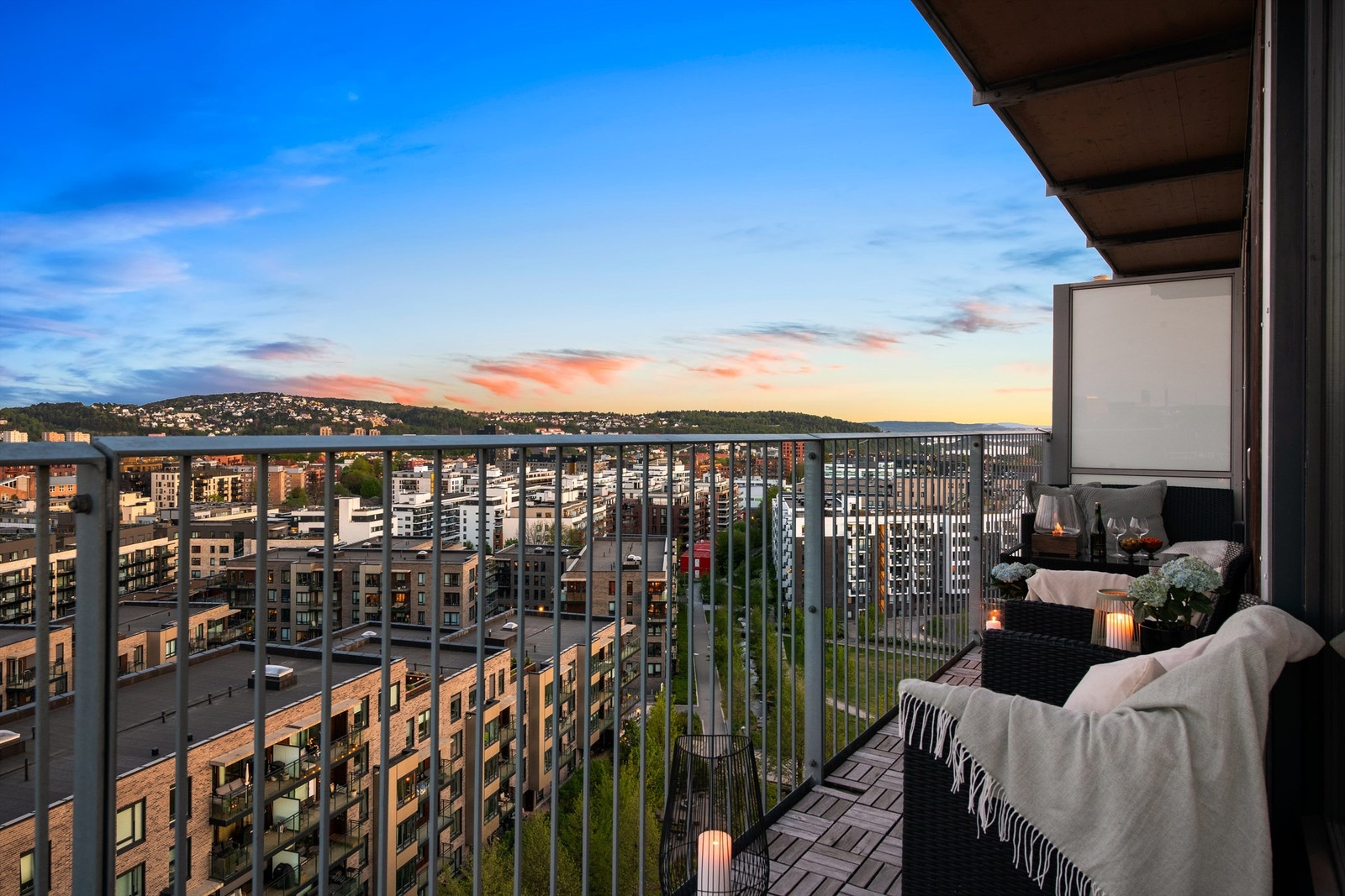 Leiligheten holder dermed en fin standard på 2011 - i tillegg til at det i 2018 ble lagt en lekker en-stavs parkett og overflatene malt. Galleribilde