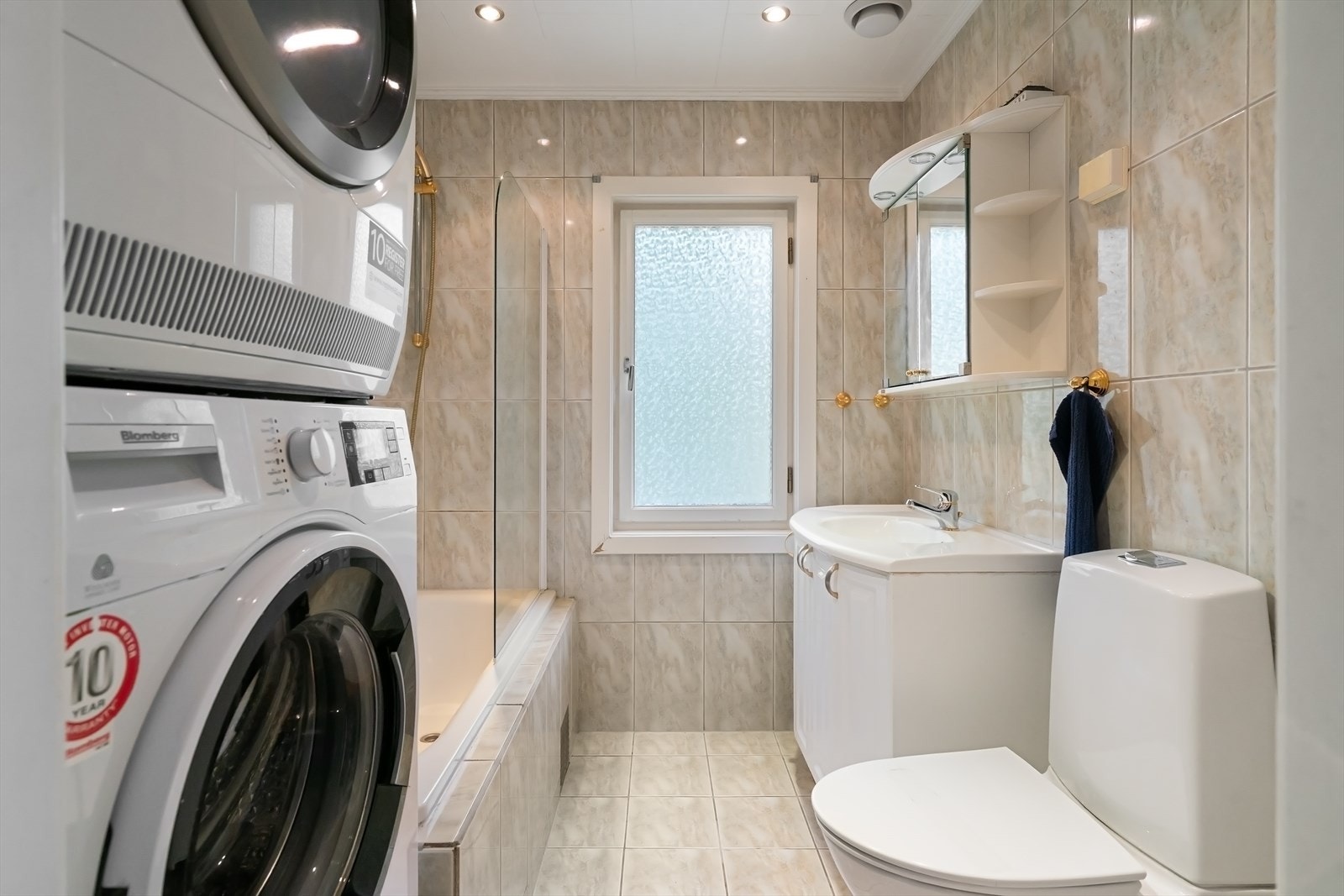 Vaskemaskin og tørketrommel vil bli fjernet og ikke er i bruk. Galleribilde