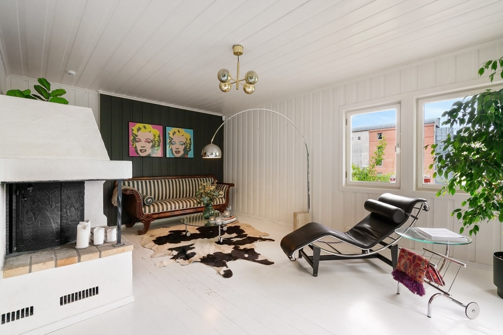 Peisen gir rommet det lille ekstra og sørger for godt med varme til rommet. Galleribilde