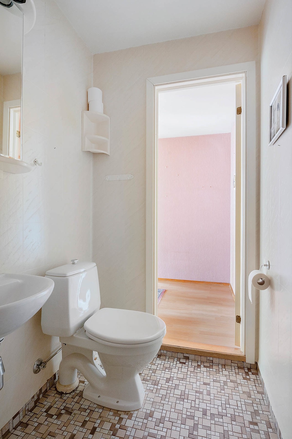 Det andre badet har adkomst fra entré. Galleribilde