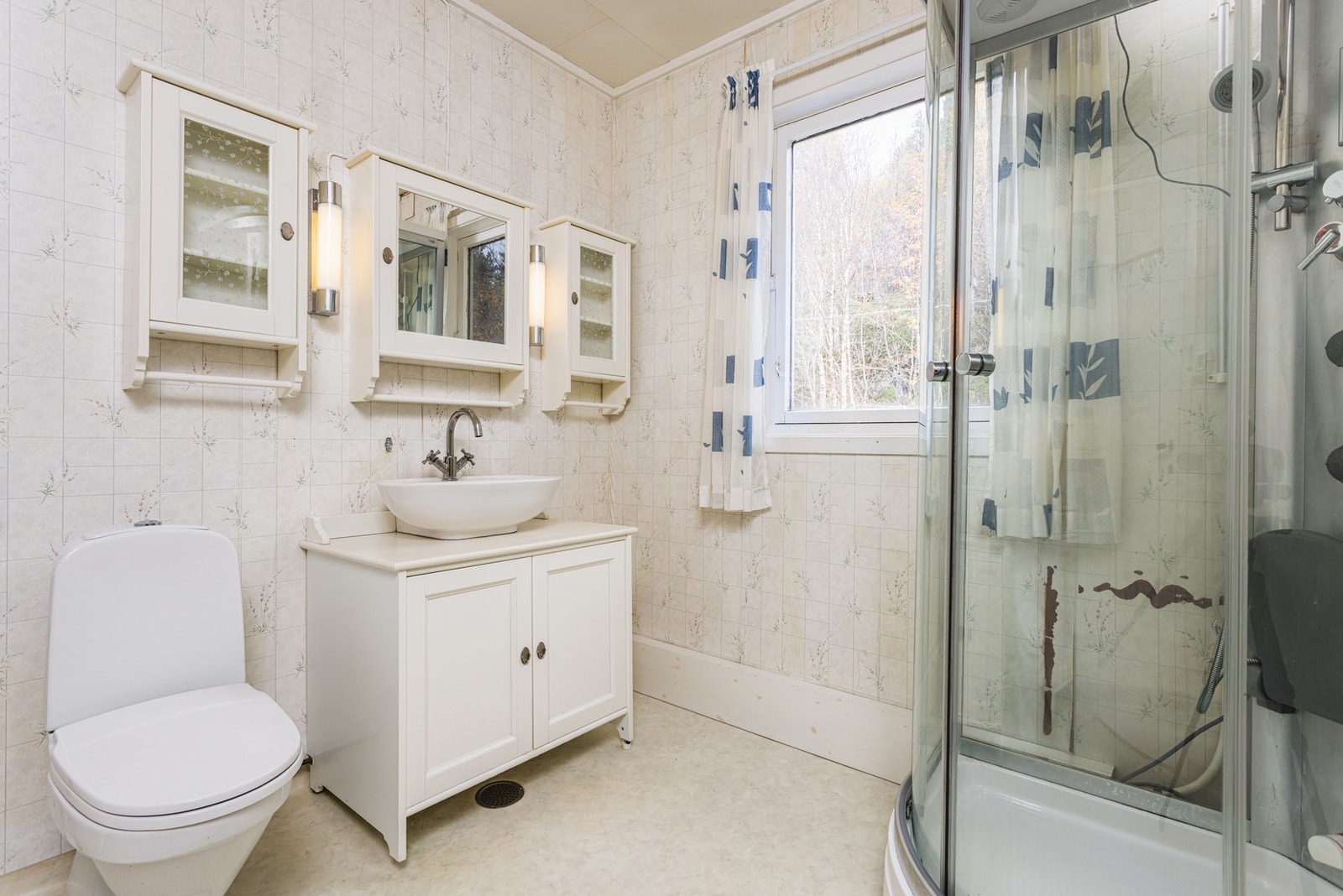 Bad med stråleovn Galleribilde