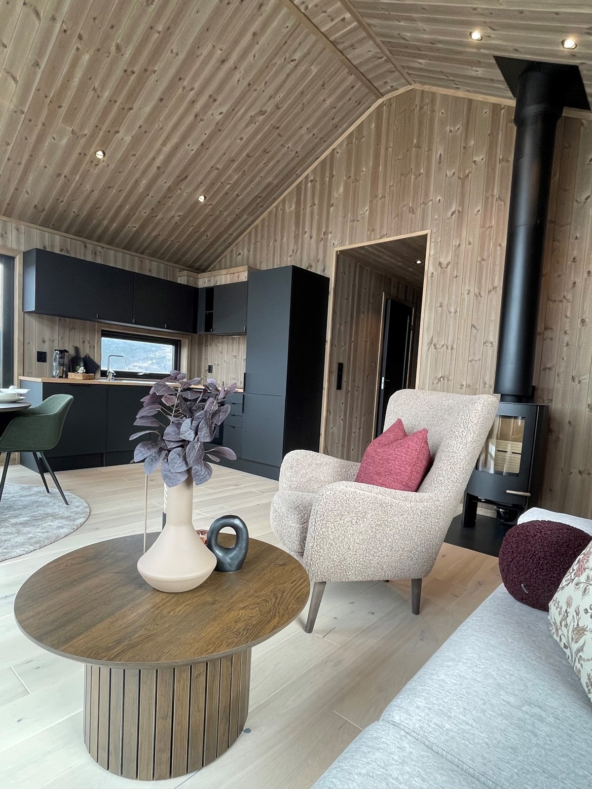 Peisovnen sørger for en lun og hyggelig stemning. Galleribilde