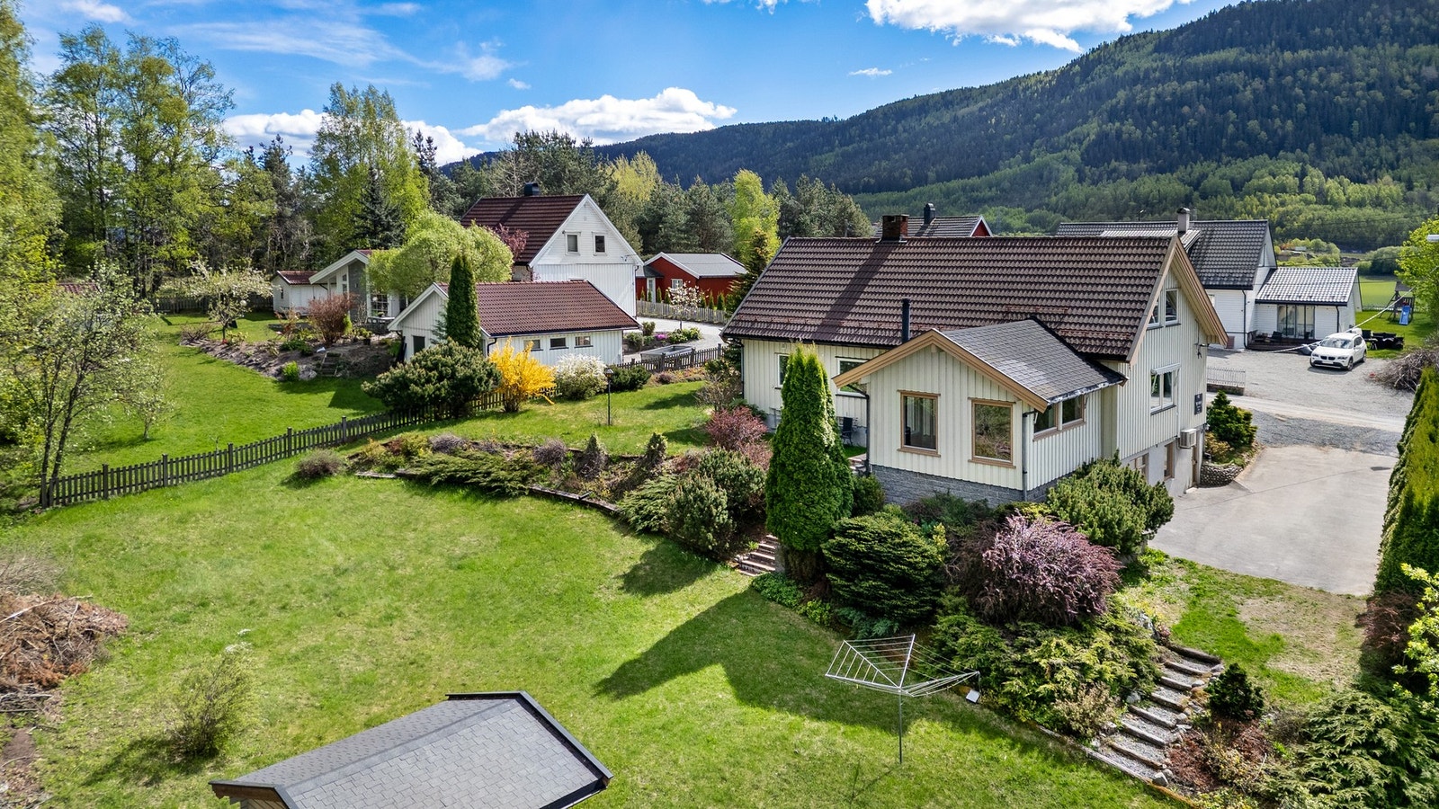 Ida Schjølberg v/ EIE eiendomsmegling ønsker velkommen! Galleribilde