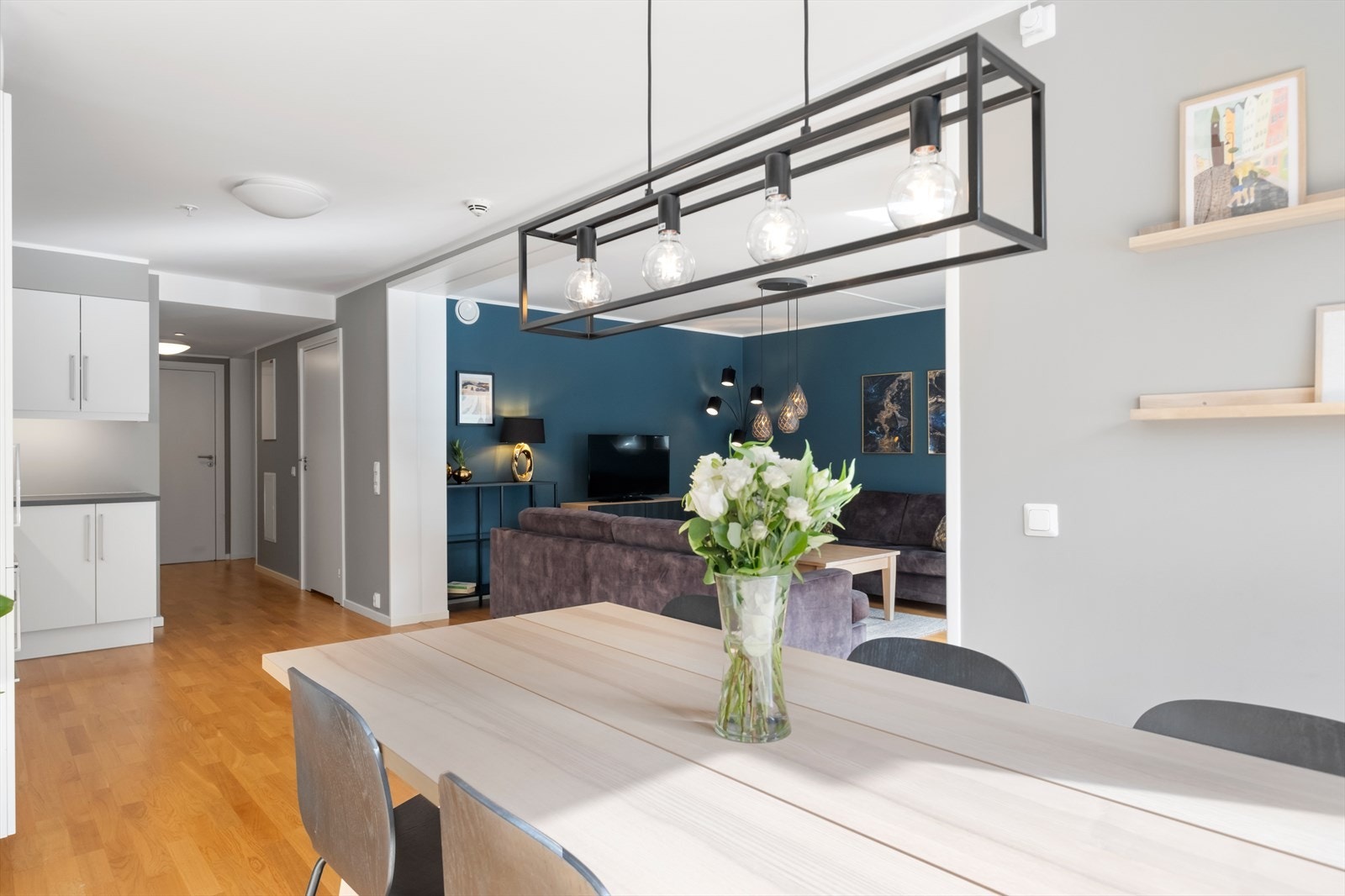 God plass til spisebord Galleribilde