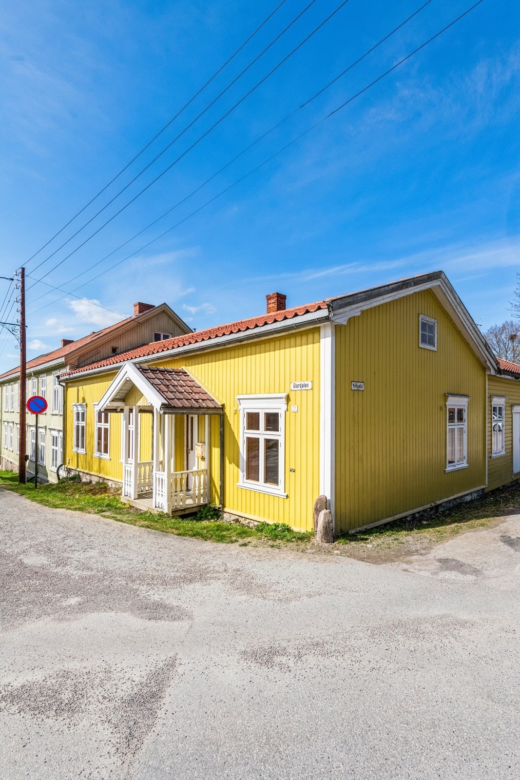 Hovedinngang fra Storgata - Bi-inngang både fra Vollgata og fra egen hage Galleribilde