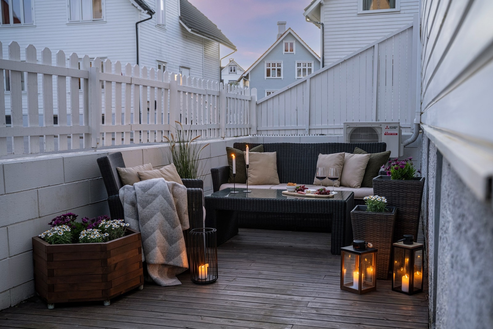 Egen terrasse ute. Galleribilde