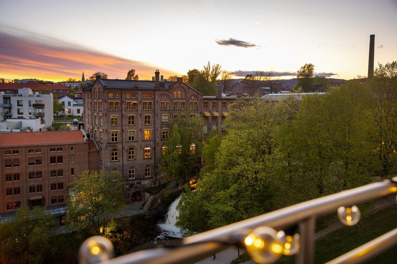 En lys og arealeffektiv 1-roms med ettertraktet beliggenhet på toppen av Grünerløkka. Galleribilde
