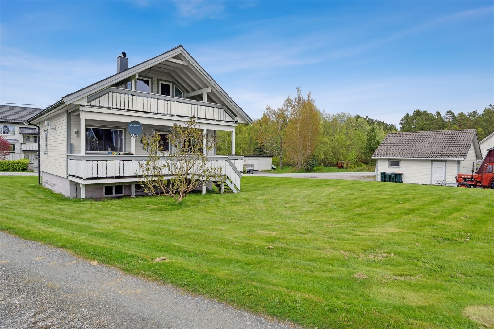 DNB Eiendom ønsker deg velkommen til sørsiden av Bolsøya og eiendommen Trollpilvegen 170! Galleribilde