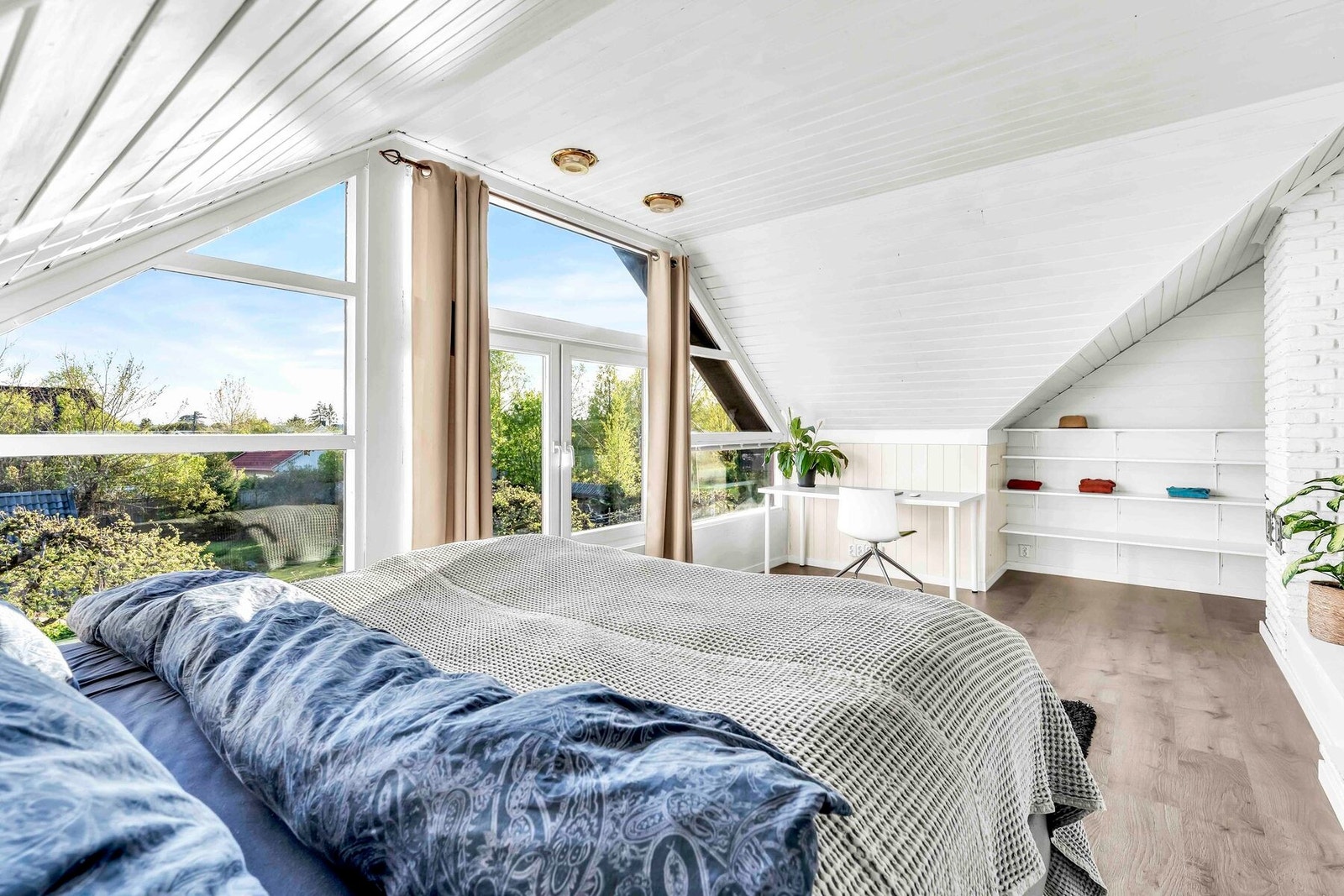 Her kan man våkne til flott utsikt over hagen Galleribilde