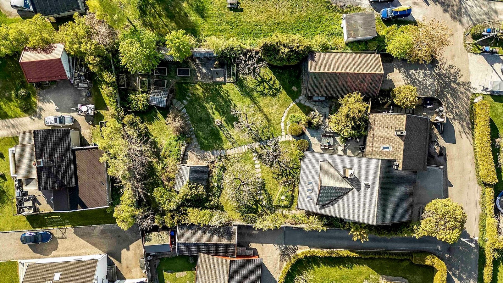Fugleperspektiv over tomten Galleribilde
