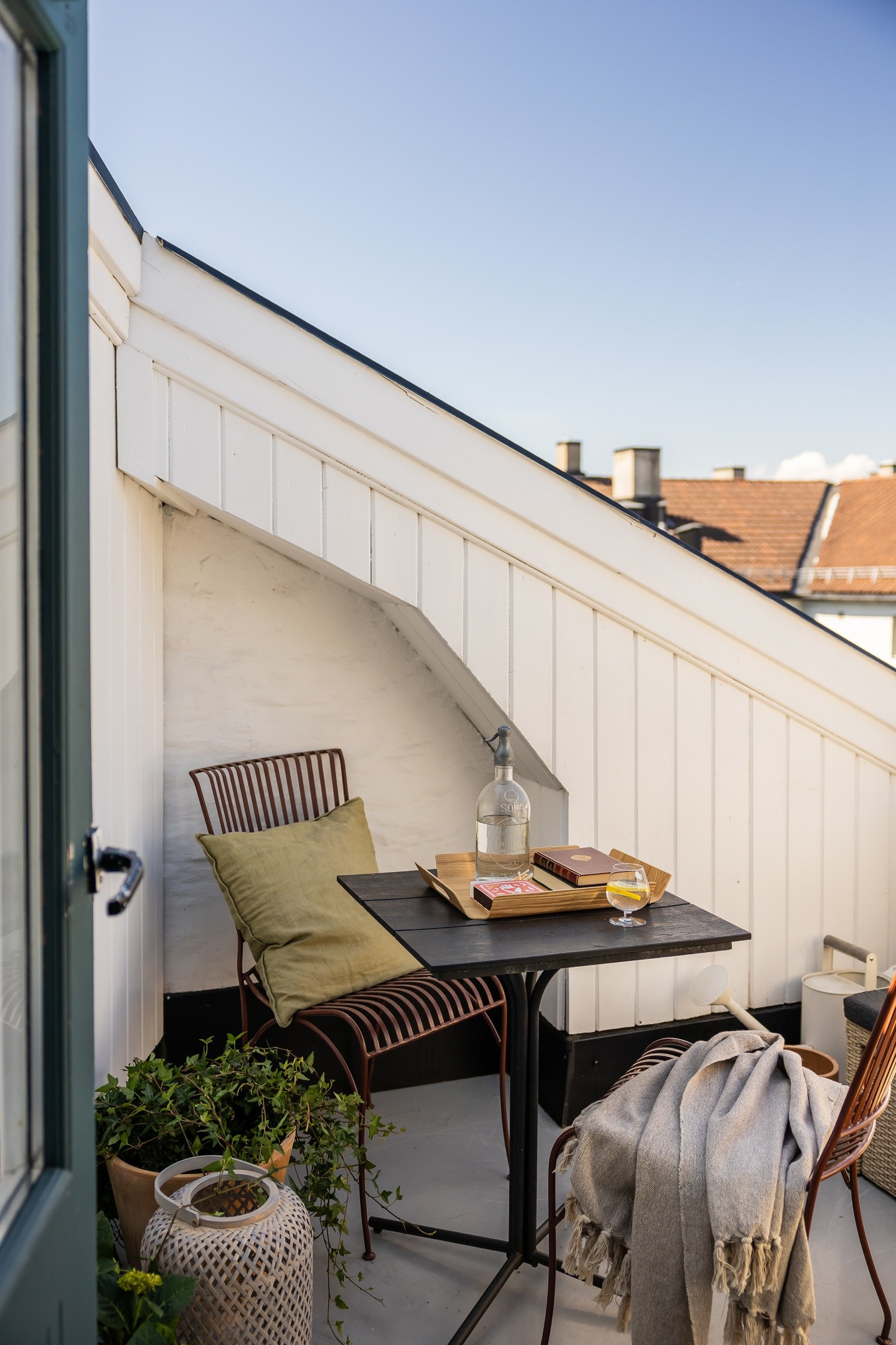 I 2022 ble terrassen rehabilitert i regi av sameiet. Galleribilde