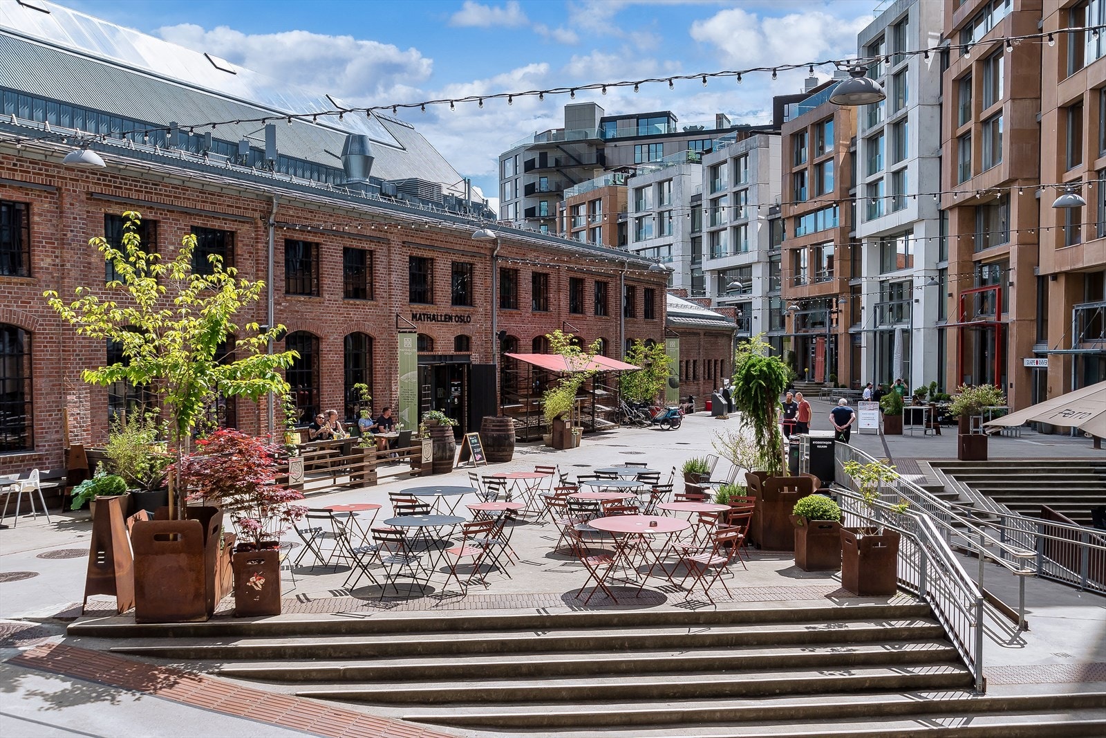 På Fredensborg bor du med kort gangavstand til alle byens fasiliteter, som for eksempel Vulkan. Galleribilde