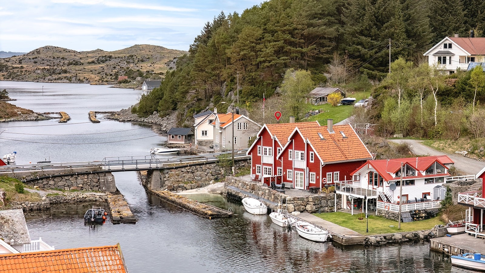 Prefekt badeplass på varme sommerdager. Galleribilde