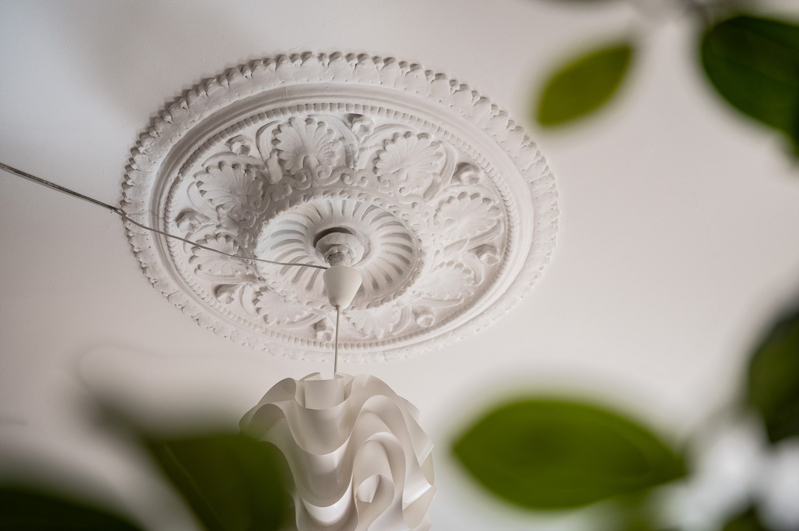 Felleskostnader på kun kr. 4 580,- som inkluderer blant annet TV/bredbånd, varmtvann og trappevask. Galleribilde