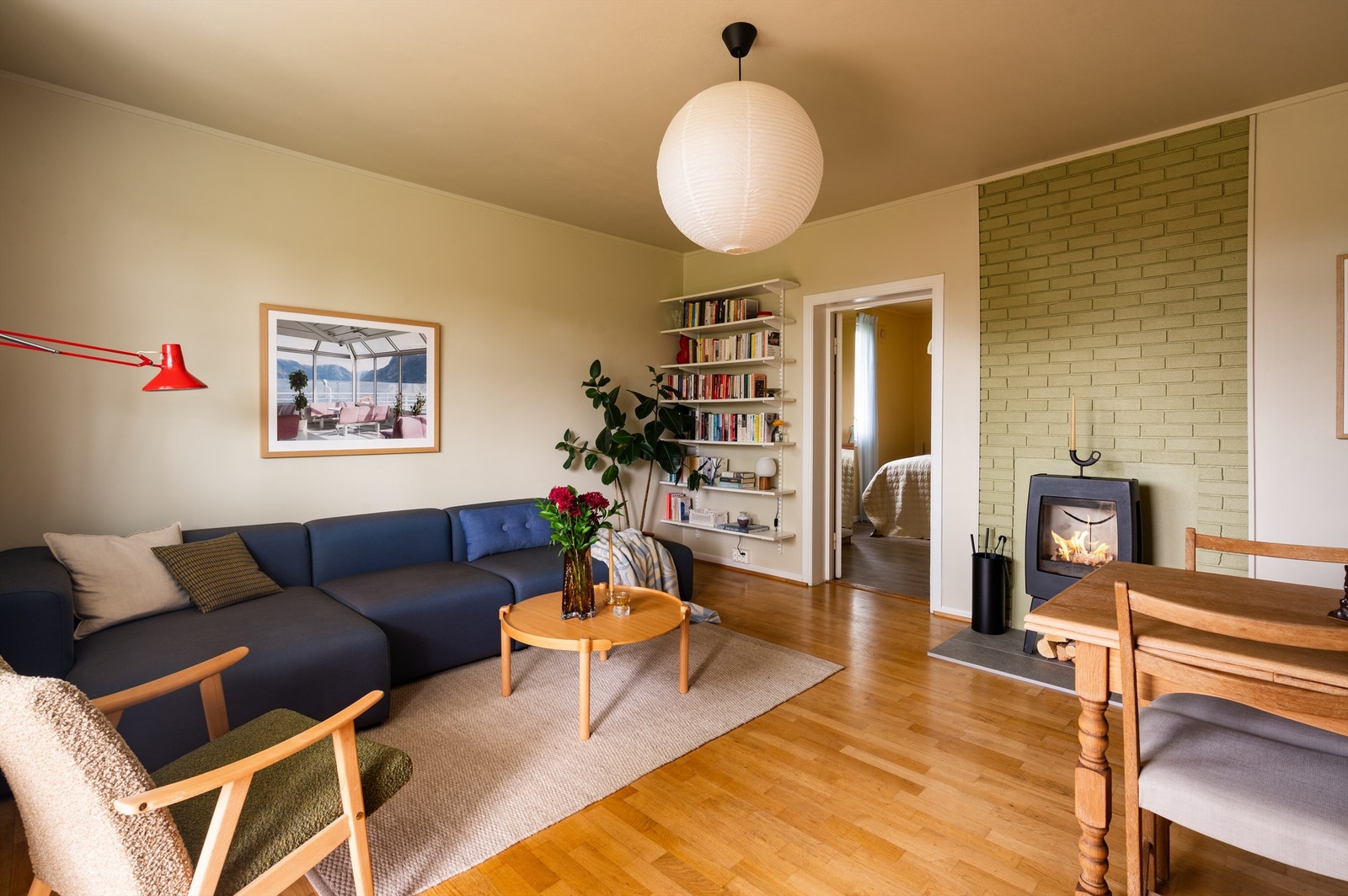Overflatene er holdt i duse og behagelige nyanser. Galleribilde