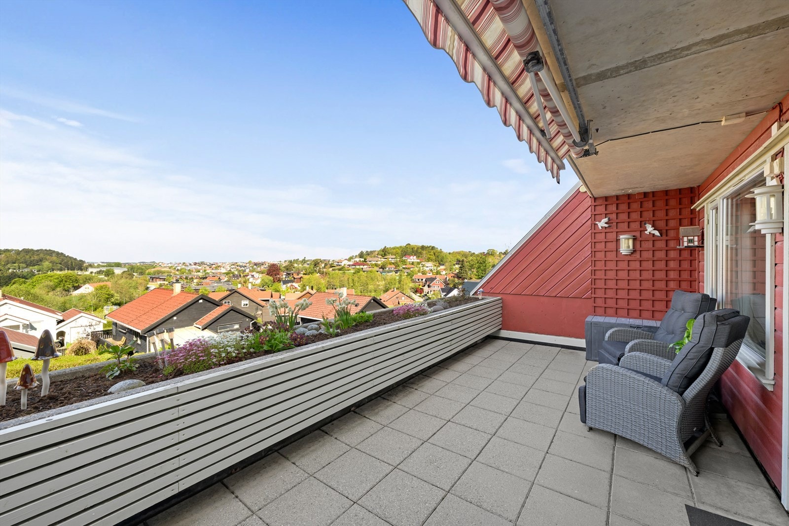 Terrasse med gode solforhold Galleribilde