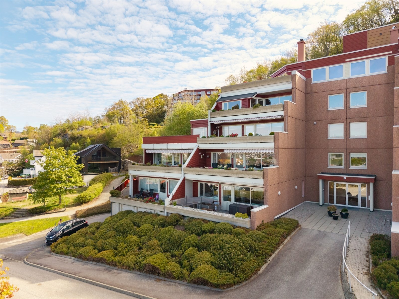 Velkommen til Skaarlistien 35- Presenteres av EiendomsMegler 1 | Helge Stangeland Galleribilde