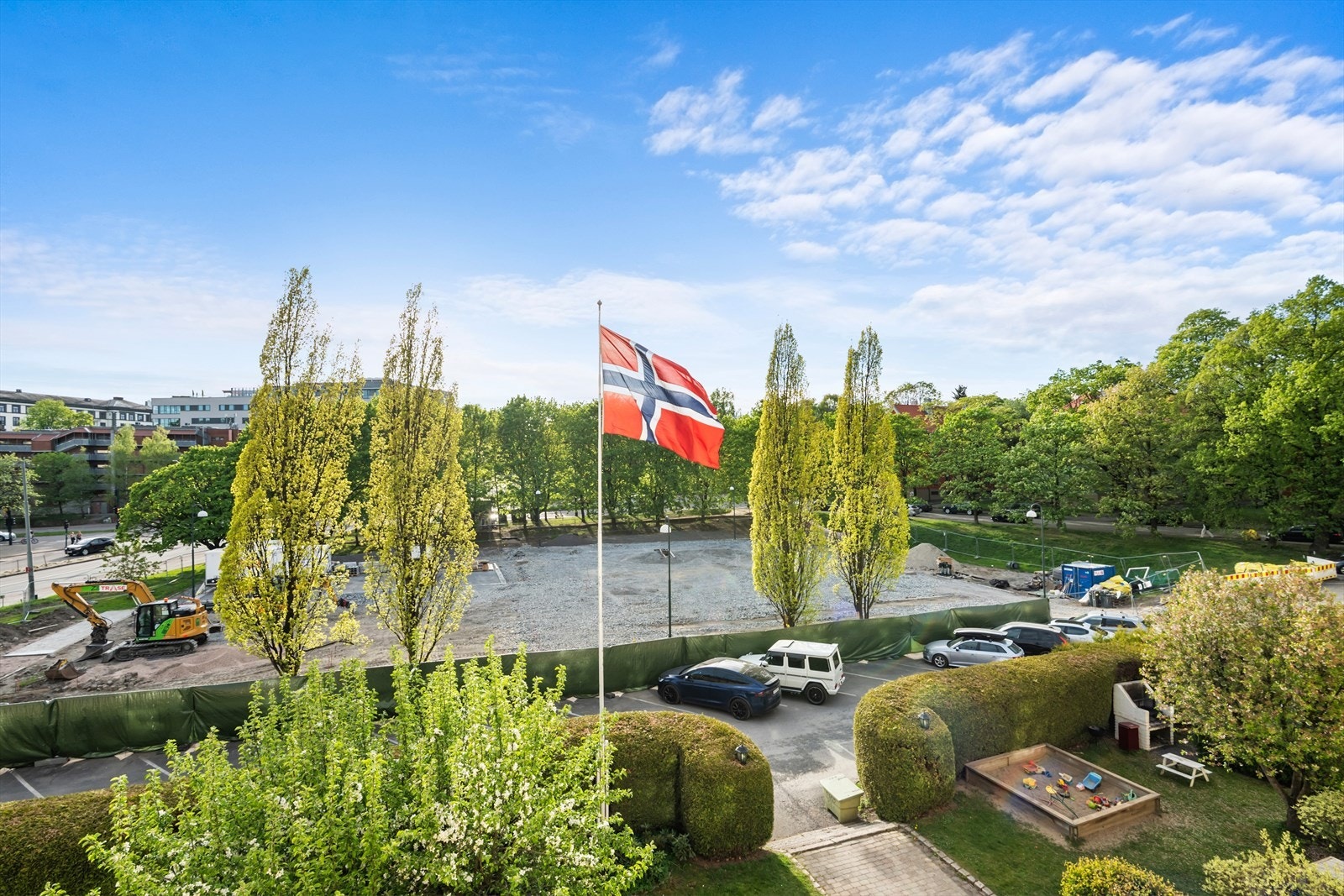 Arkitekt Rivertz Plass - Skal være ferdig oppgradert i sommer med bl.a basketballbane, paddelbane, gressbane m.m Galleribilde