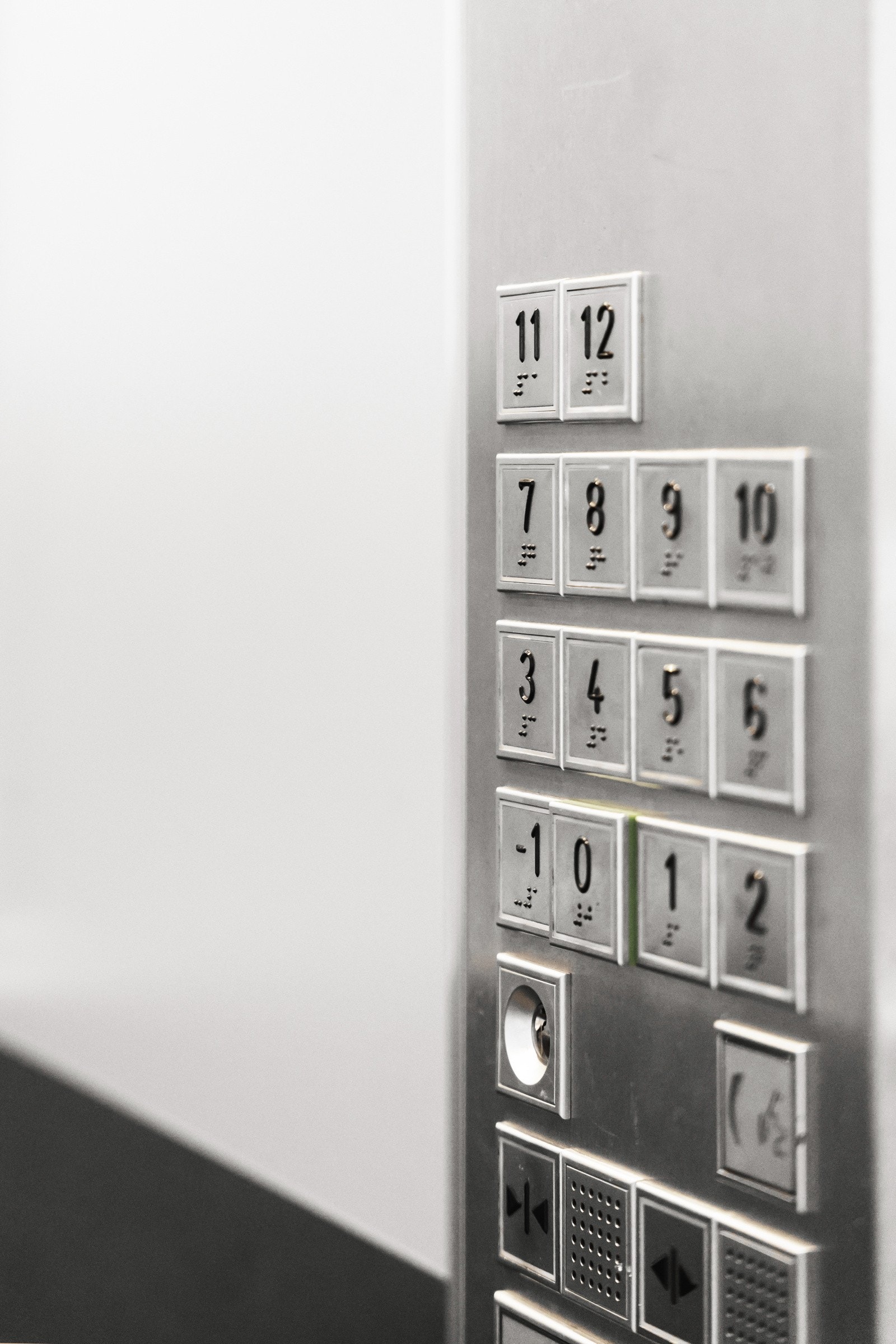 Enkel adkomst med heis (2 heiser i bygget) Galleribilde