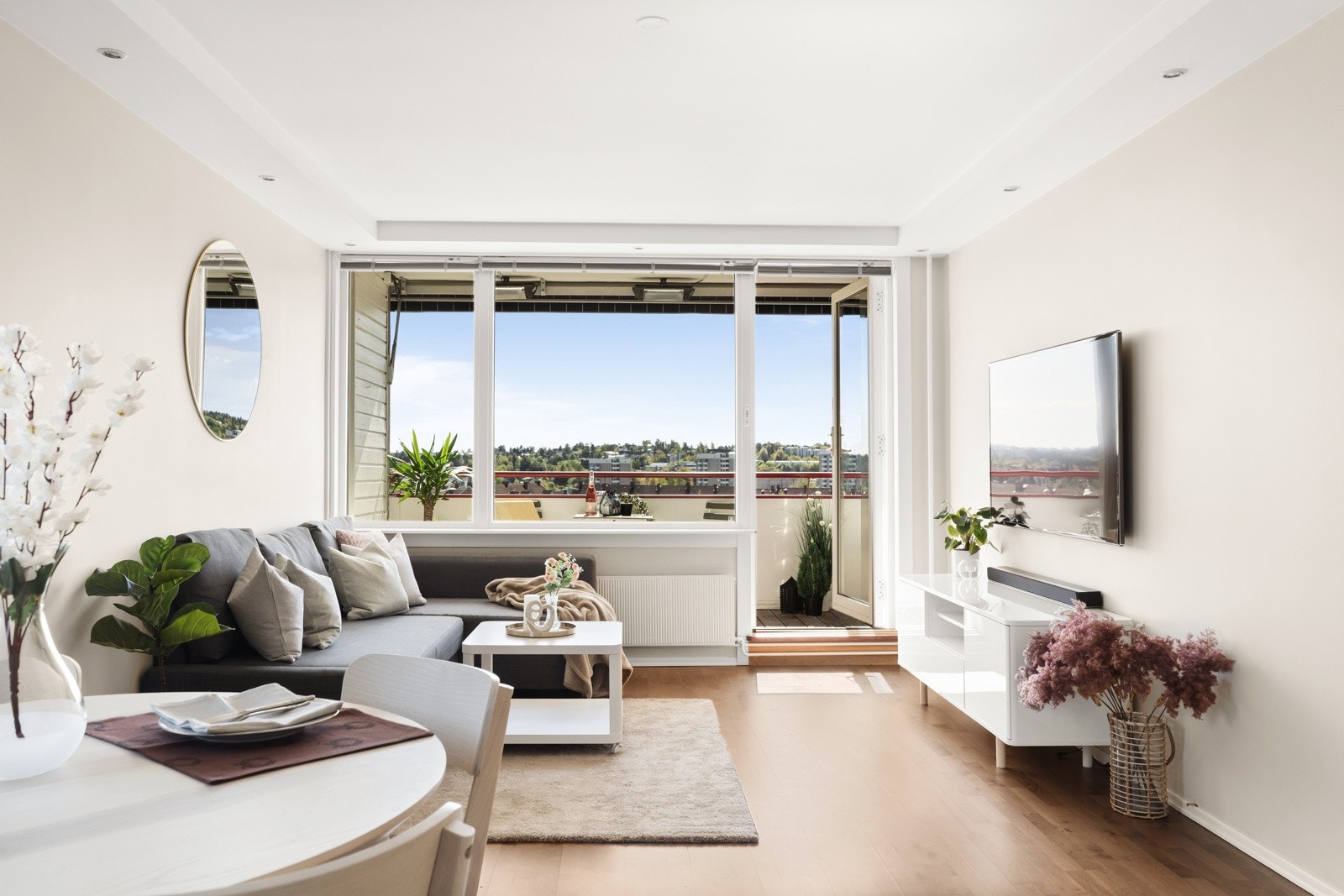 PrivatMegler Stefan Safri ønsker velkommen til Rugveien 44 Galleribilde