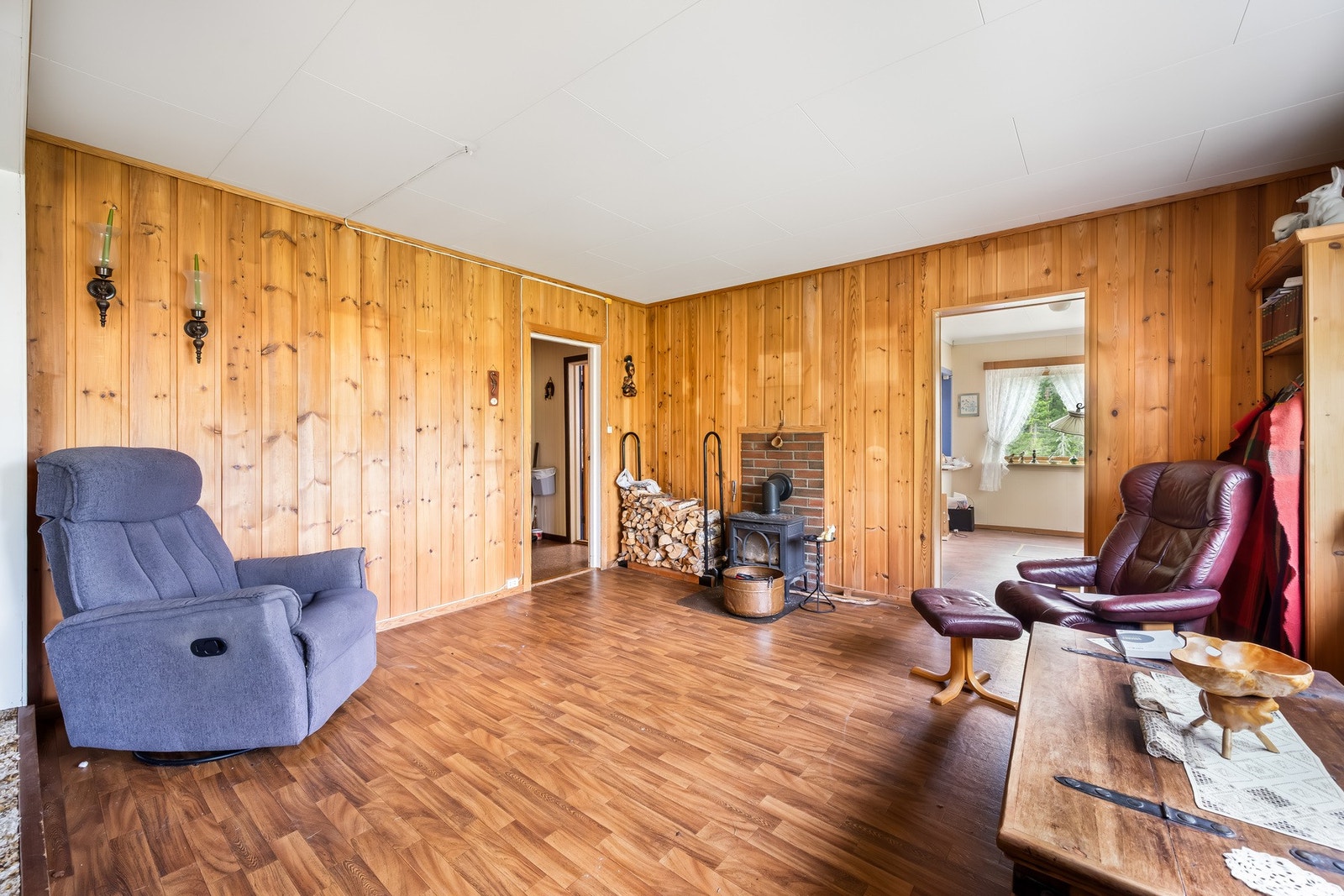 Pipa er godkjent og vedovn, som er koplet til gir god varme på kalde vinterdager Galleribilde