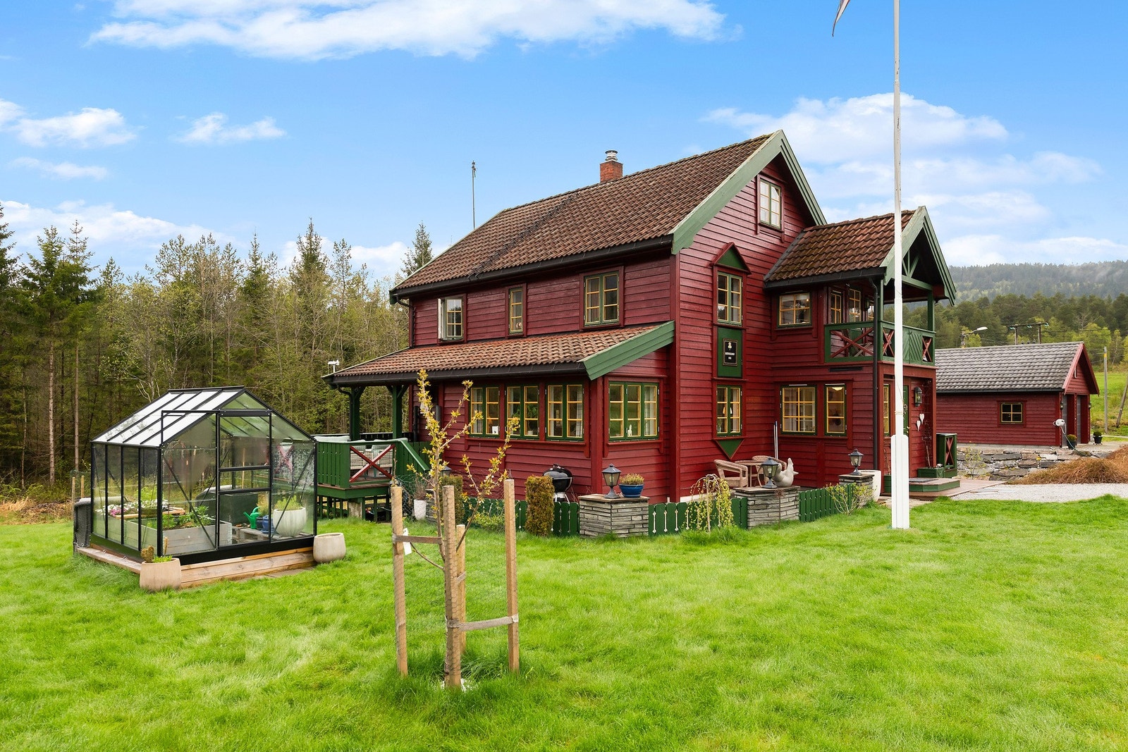 Velkommen til Litjbruvegen 33! Galleribilde