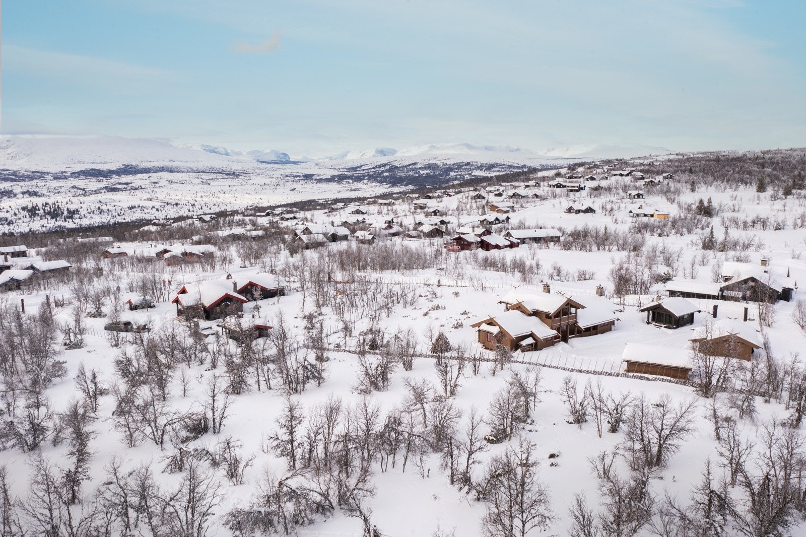Tomtene ligger idyllisk til i øvre del av hyttefeltet. Når tomtene ligger ca. 1030 m.o.h. kan man trygt si at man er på fjellet - og Vasetområdet har alt et fjellområde trenger Galleribilde