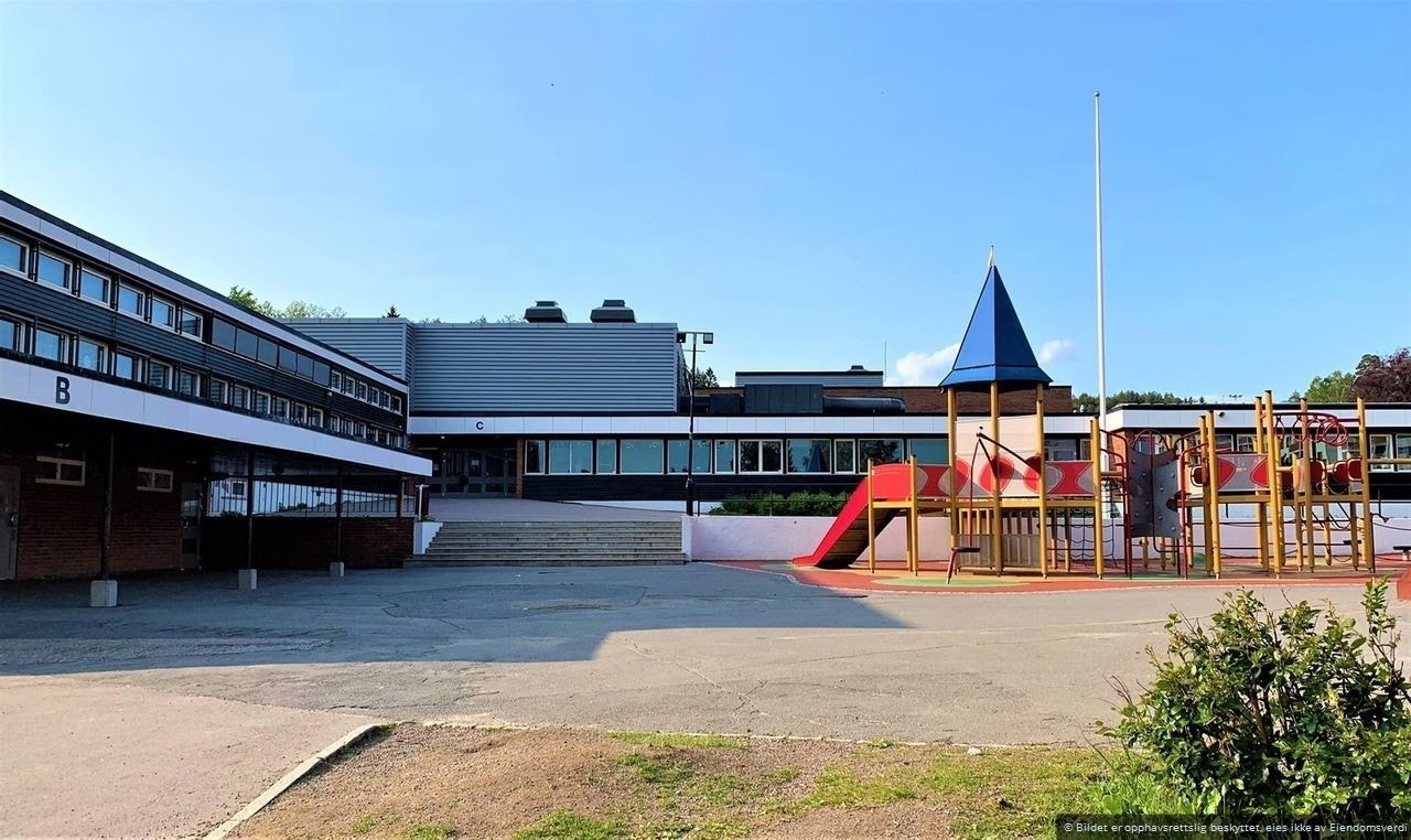 Rødtvet skole ligger ca. 10 min gange fra boligen Galleribilde