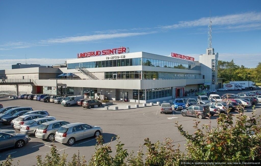 Linderud senter - ligger ca. 3-4 min kjøretur fra boligen Galleribilde