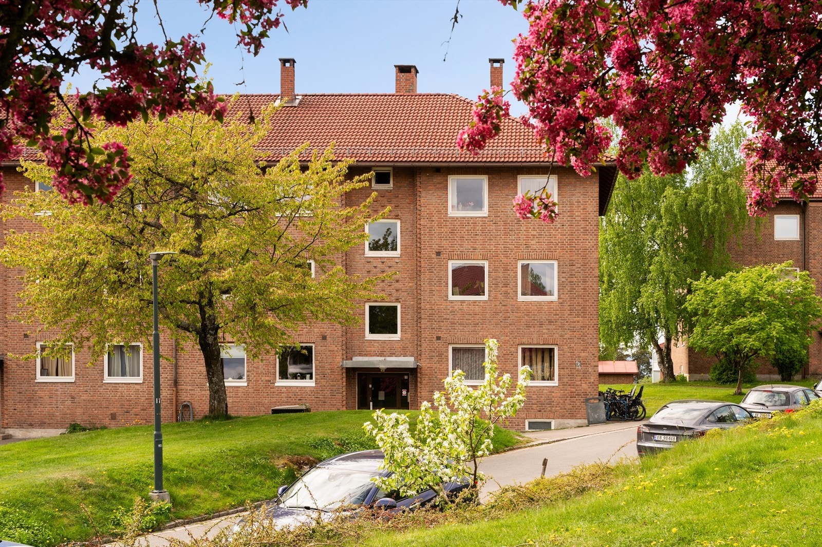 Etterstad er kjent for sine store grøntområder. Galleribilde