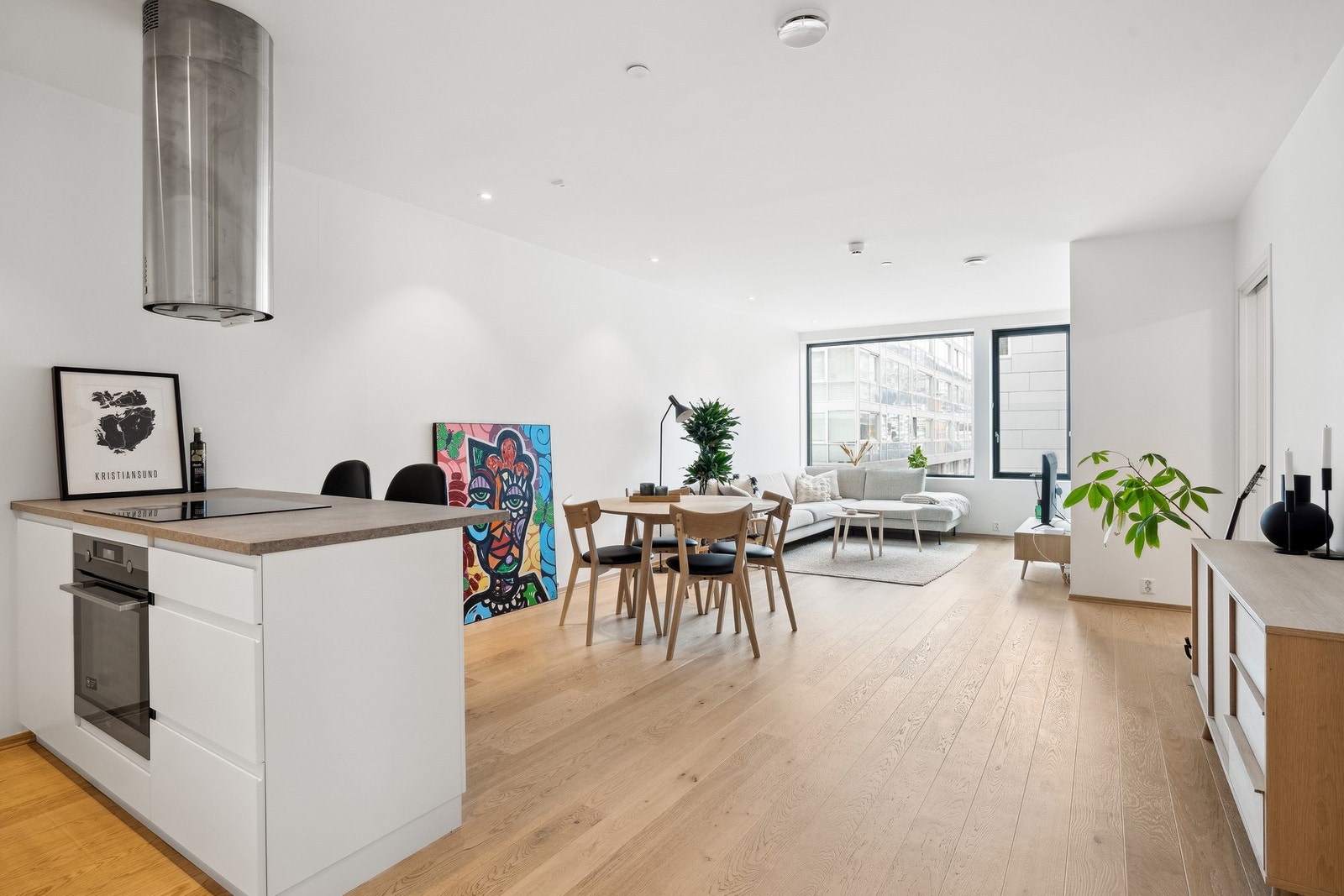 Velkommen til Parkgata 15 - presentert av Mads Jørgensen Ulve ved EiendomsMegler1 avd. Strandtorget Galleribilde