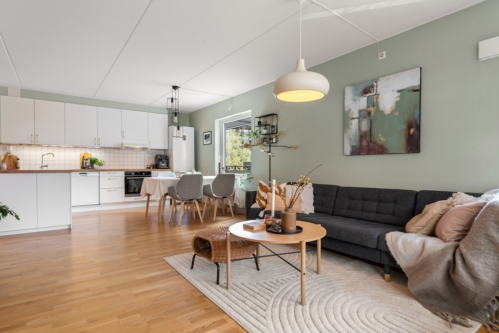 Ved innfrielse av fellesgjeld vil felleskostnadene utgjøre kr. 3 533,-. Galleribilde