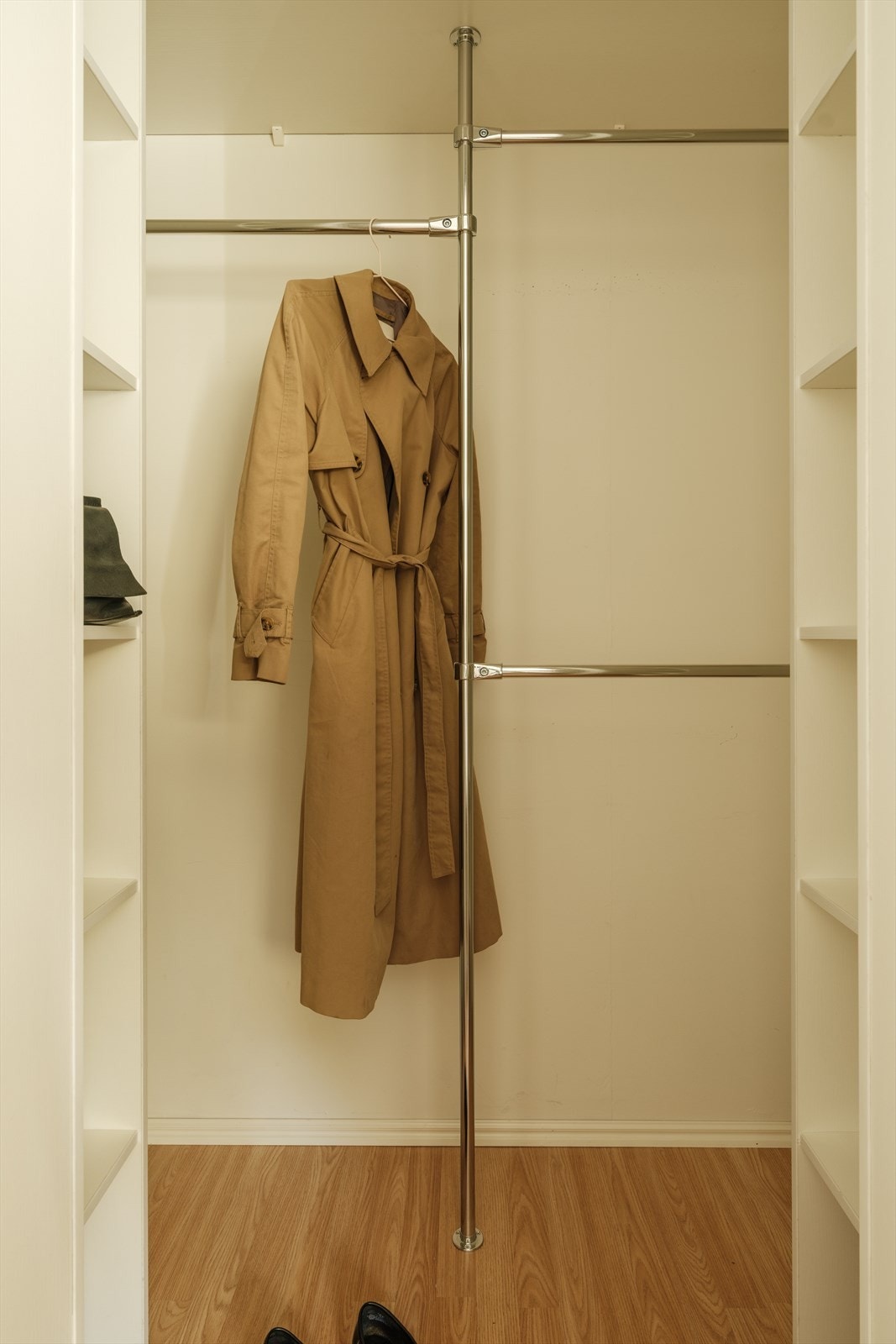 Walk-in closet. Galleribilde