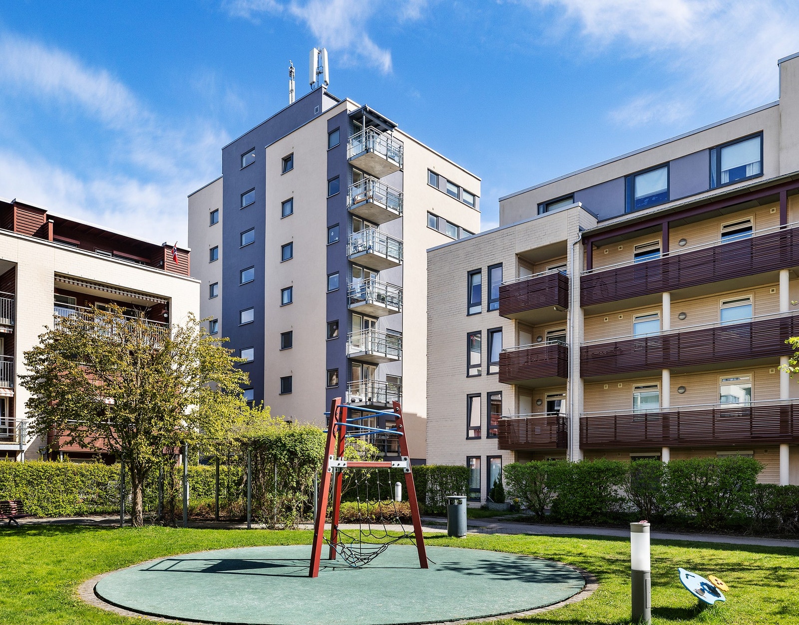 Fellesområdet er parkmessig og pent opparbeidet. Galleribilde