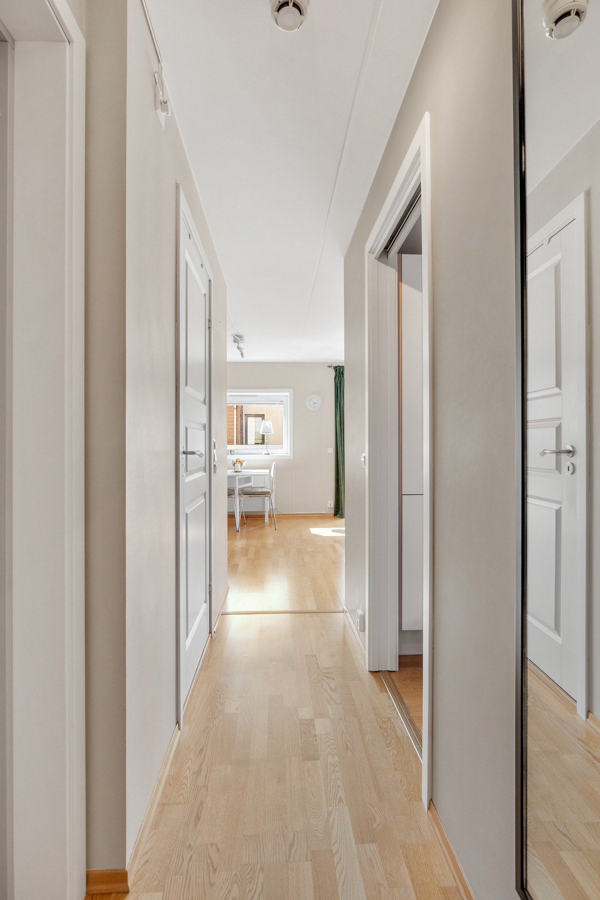 I tilknytning til entréen finner man også badet. Galleribilde