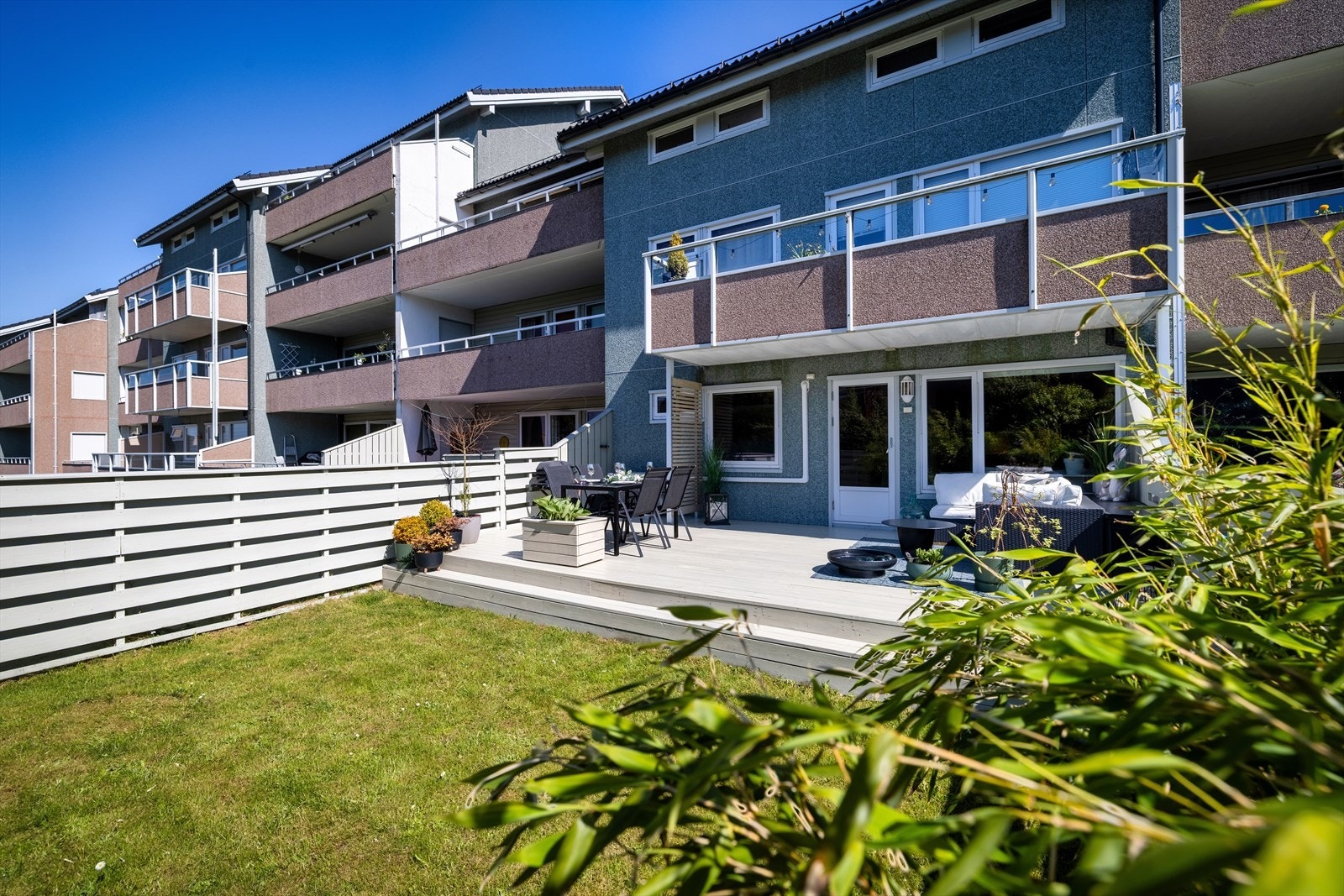 Koselig hage og terrasse Galleribilde