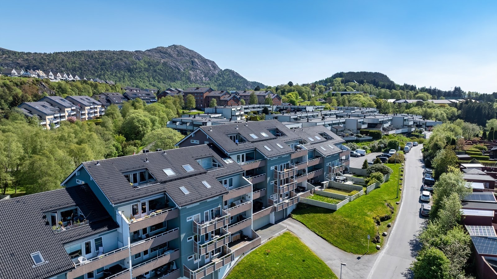 Rolig og hyggelig bomiljlø - Busstopp rett ved Galleribilde