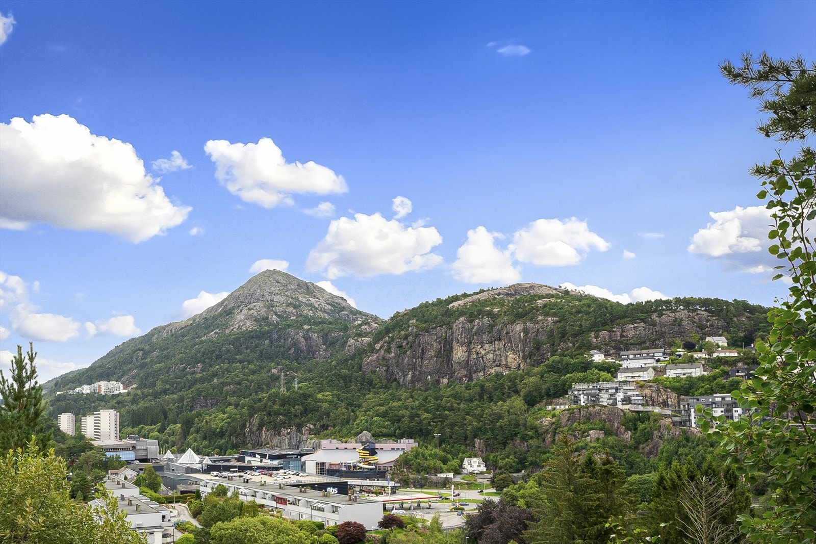 Nærområdet - Nydelige tur- og treningsmuligheter på Lyderhorn Galleribilde